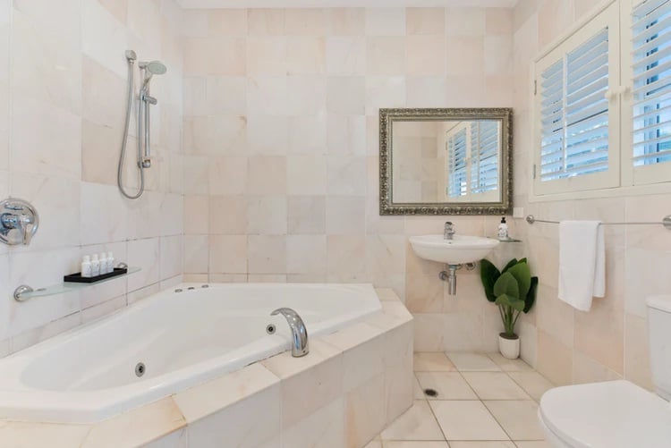 Tips For Bathroom Renovation: Amazing Ideas For A New Look